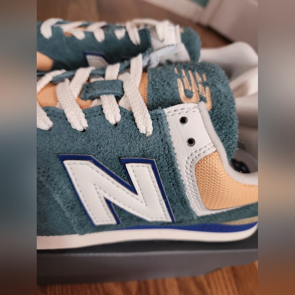 New Balance 574 - Picture 10 of 15